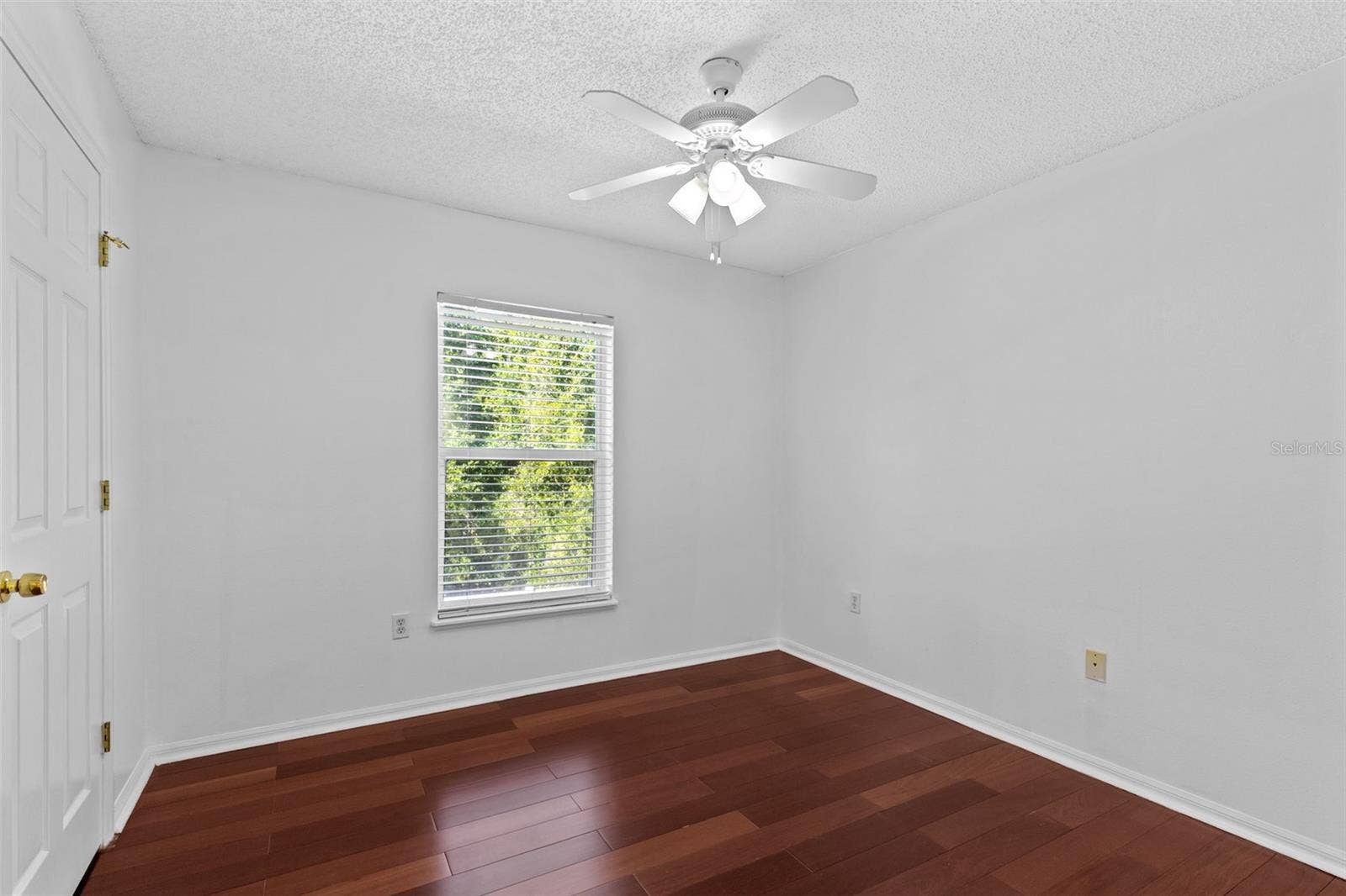 Upstairs Bedroom 4