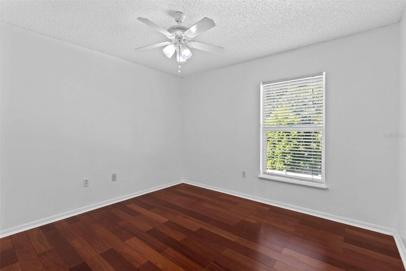 Upstairs Bedroom 2