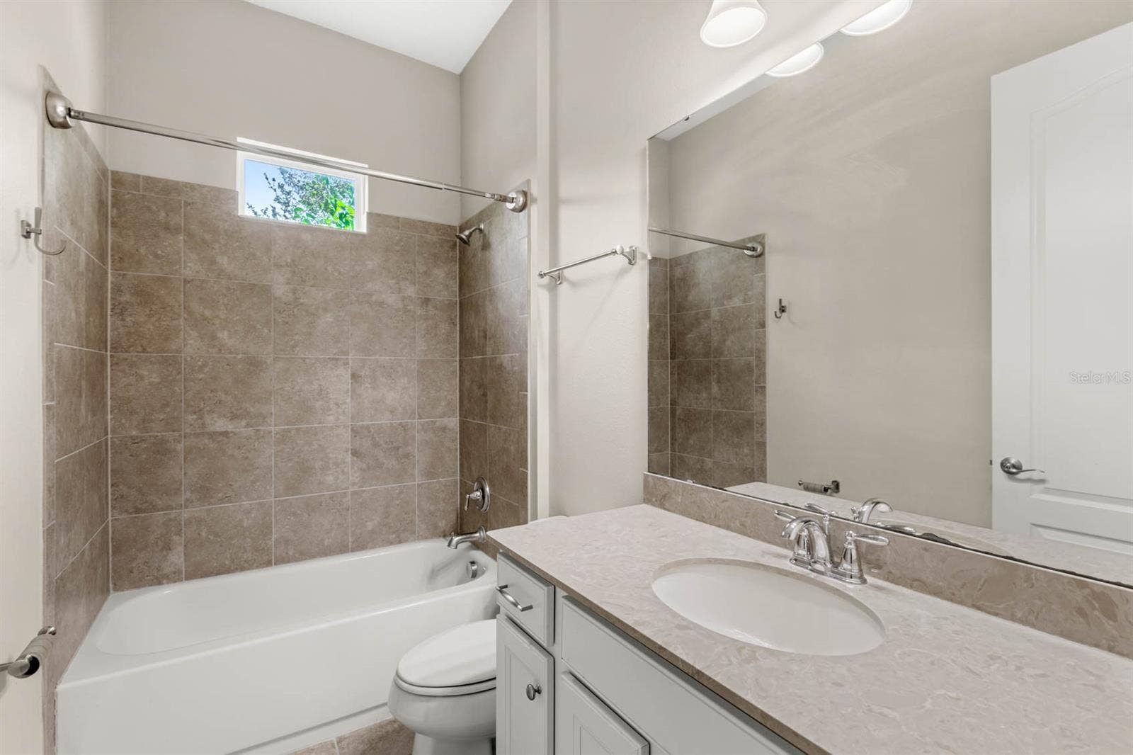 31722 RED TAIL BOULEVARD, Sorrento, FL 32776 31722 RED TAIL BOULEVARD, Sorrento, FL 32776