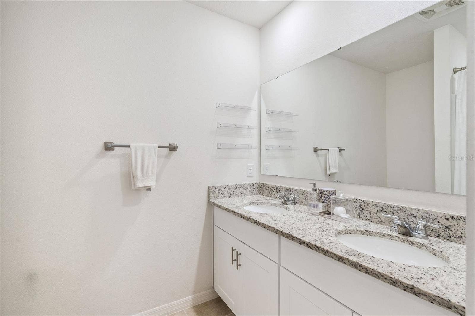 407 CHARLOTTE WAY, Deland, FL 32724 407 CHARLOTTE WAY, Deland, FL 32724