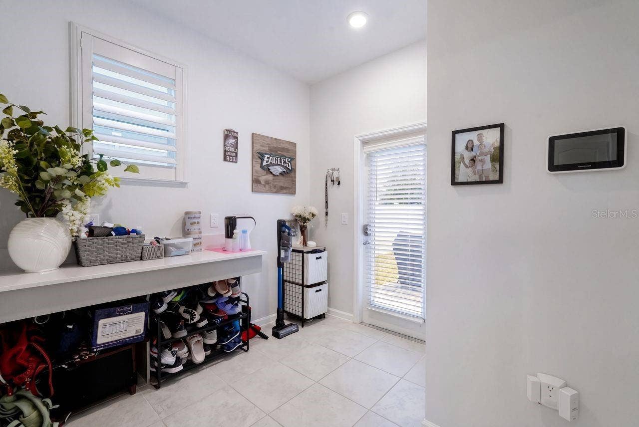 17126 QUICKSILVER AVENUE, Winter Garden, FL 34787 Drop Zone as you head to Fully Fenced Yard and Garage