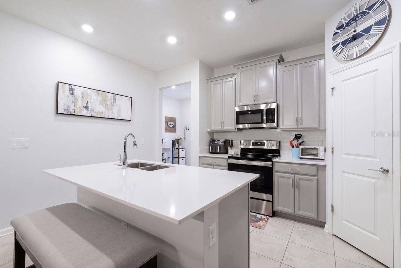 17126 QUICKSILVER AVENUE, Winter Garden, FL 34787 17126 QUICKSILVER AVENUE, Winter Garden, FL 34787