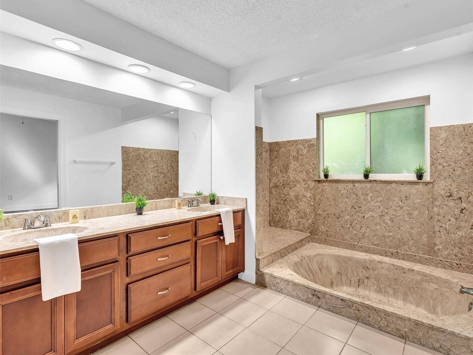 5440 SW 155TH COURT, Miami, FL 33185 5440 SW 155TH COURT, Miami, FL 33185