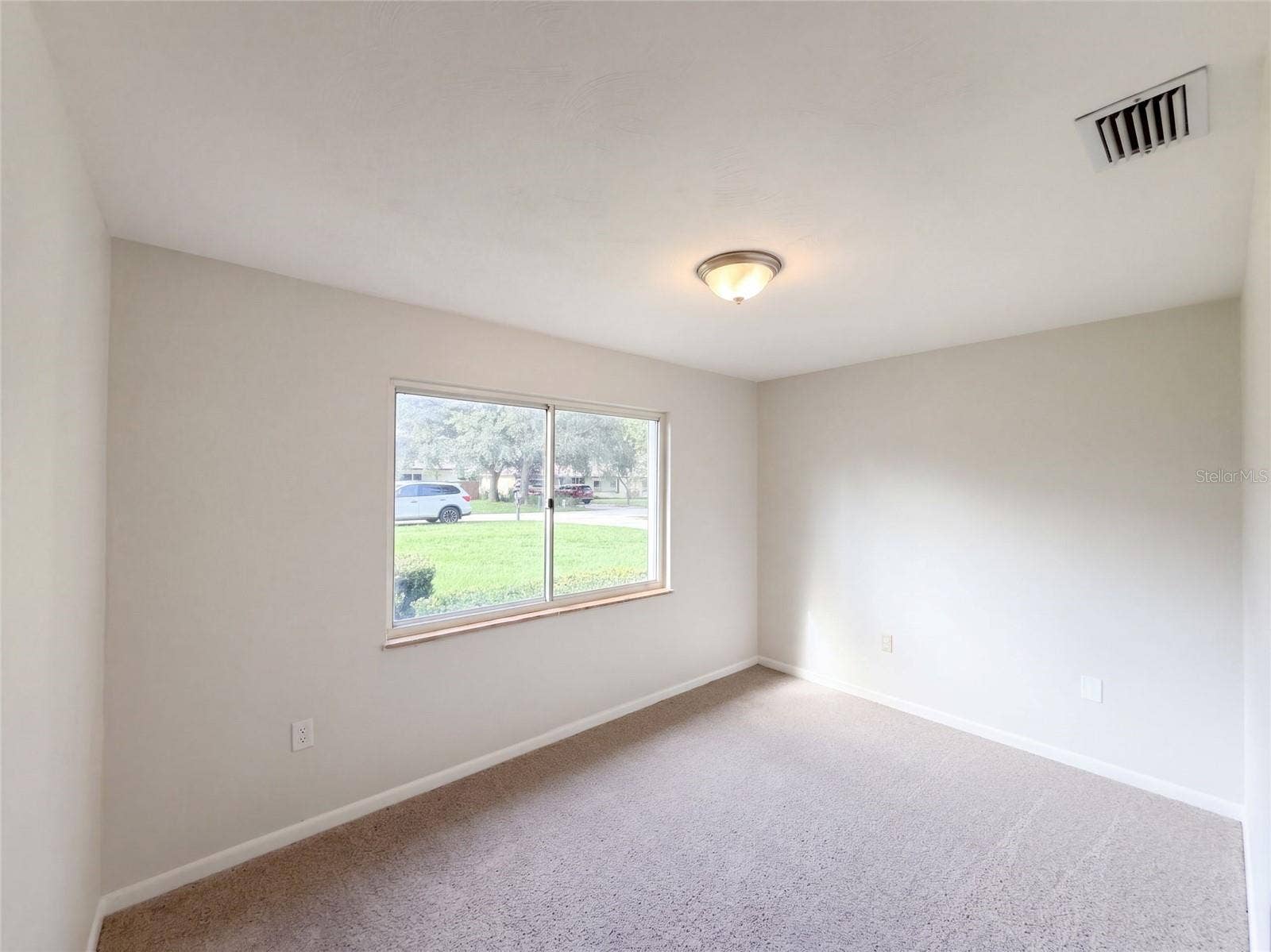 411 W SEMINOLE AVENUE, Eustis, FL 32726 411 W SEMINOLE AVENUE, Eustis, FL 32726