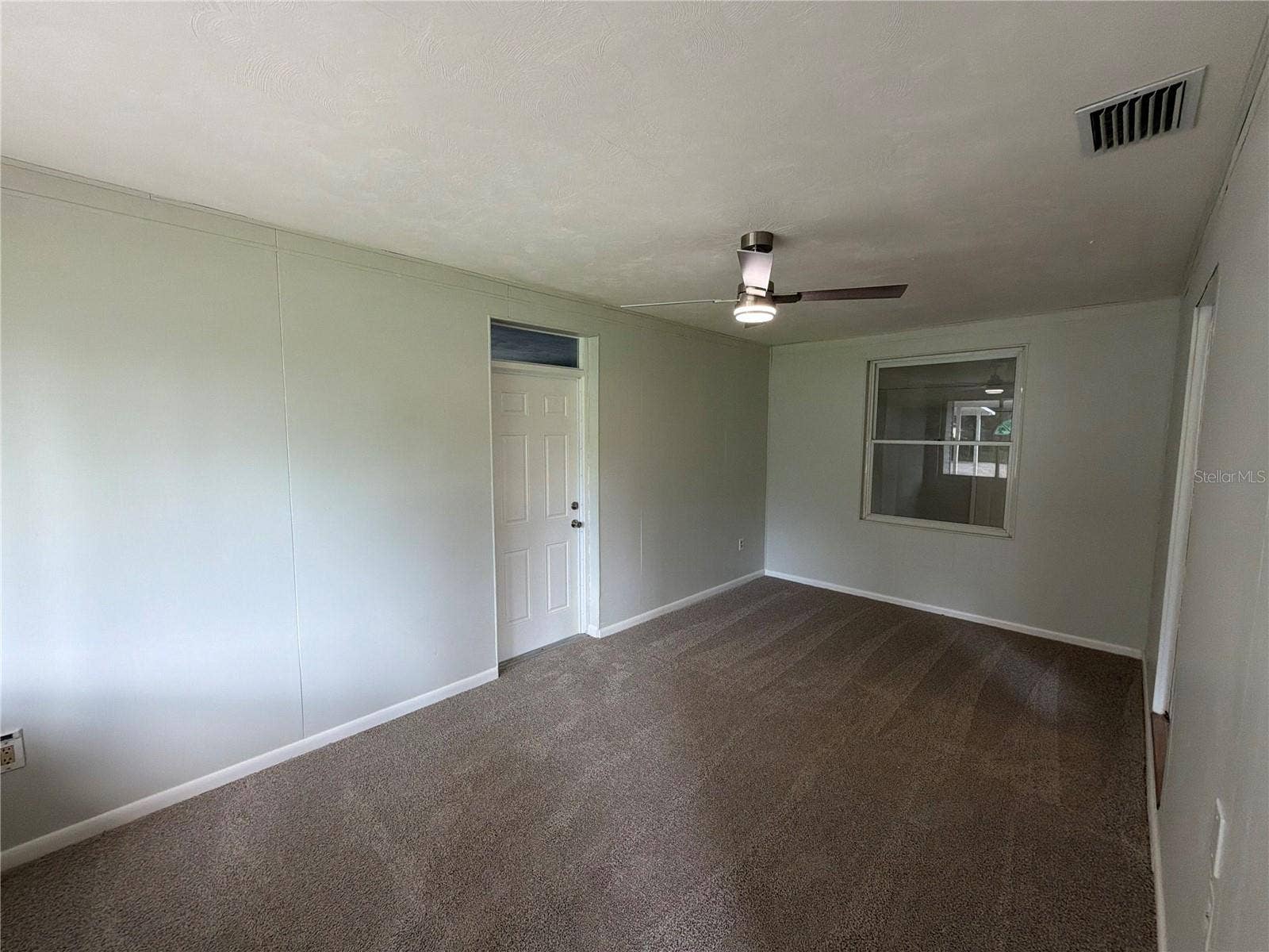 411 W SEMINOLE AVENUE, Eustis, FL 32726 411 W SEMINOLE AVENUE, Eustis, FL 32726