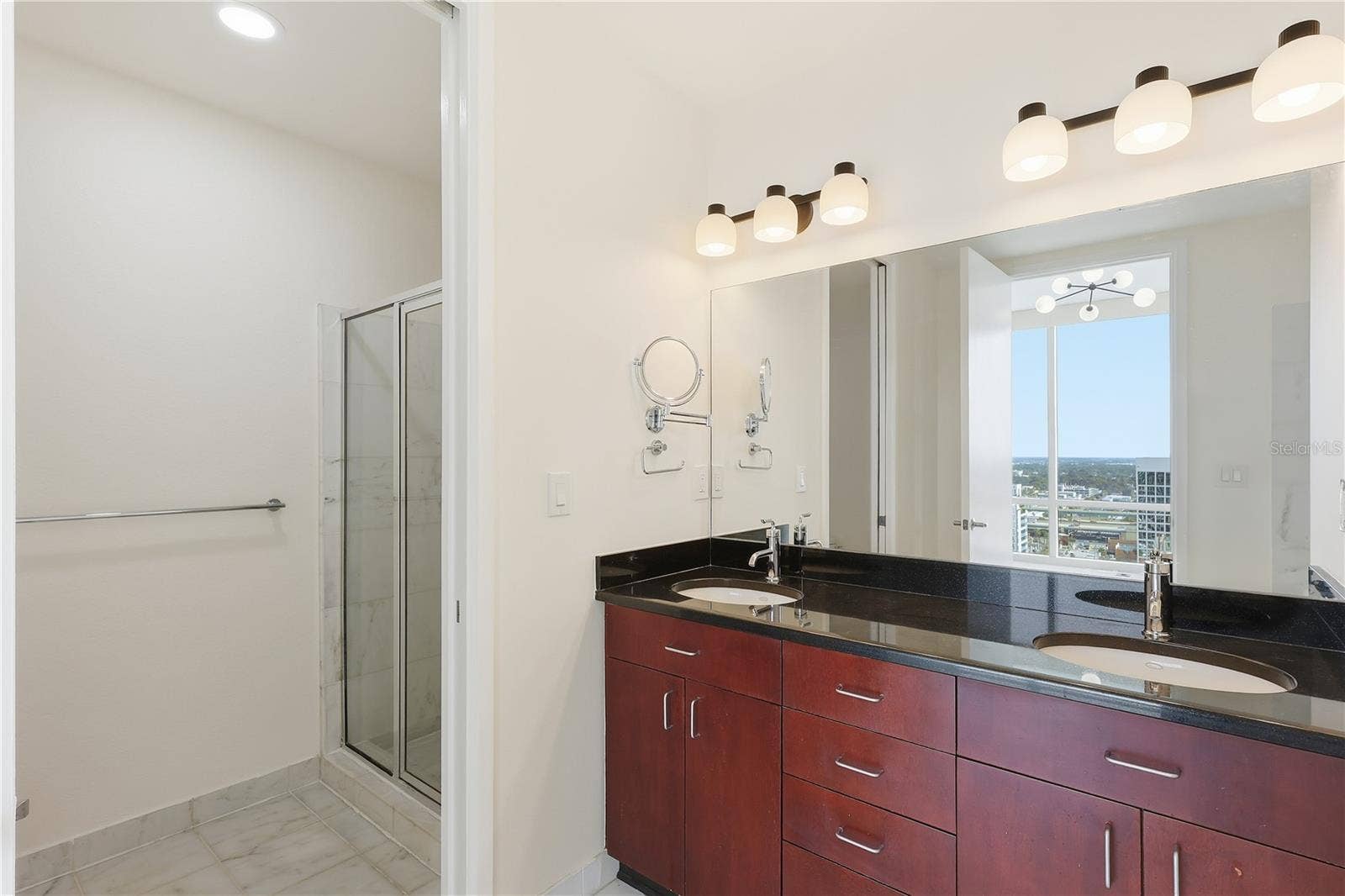 150 E ROBINSON ST, #2002, Orlando, FL 32801 150 E ROBINSON ST, #2002, Orlando, FL 32801