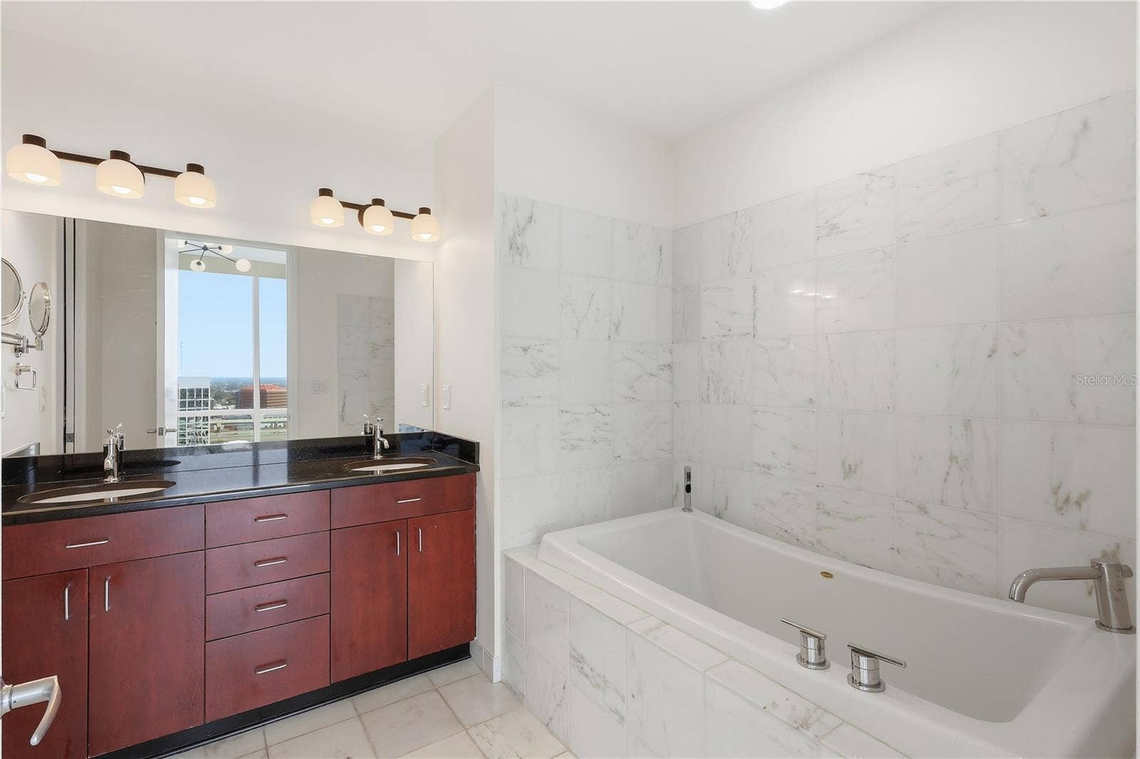 150 E ROBINSON ST, #2002, Orlando, FL 32801 150 E ROBINSON ST, #2002, Orlando, FL 32801