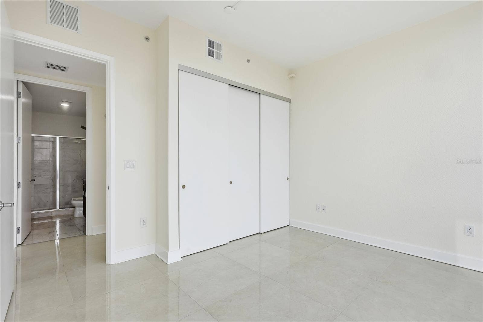 150 E ROBINSON ST, #2002, Orlando, FL 32801 150 E ROBINSON ST, #2002, Orlando, FL 32801