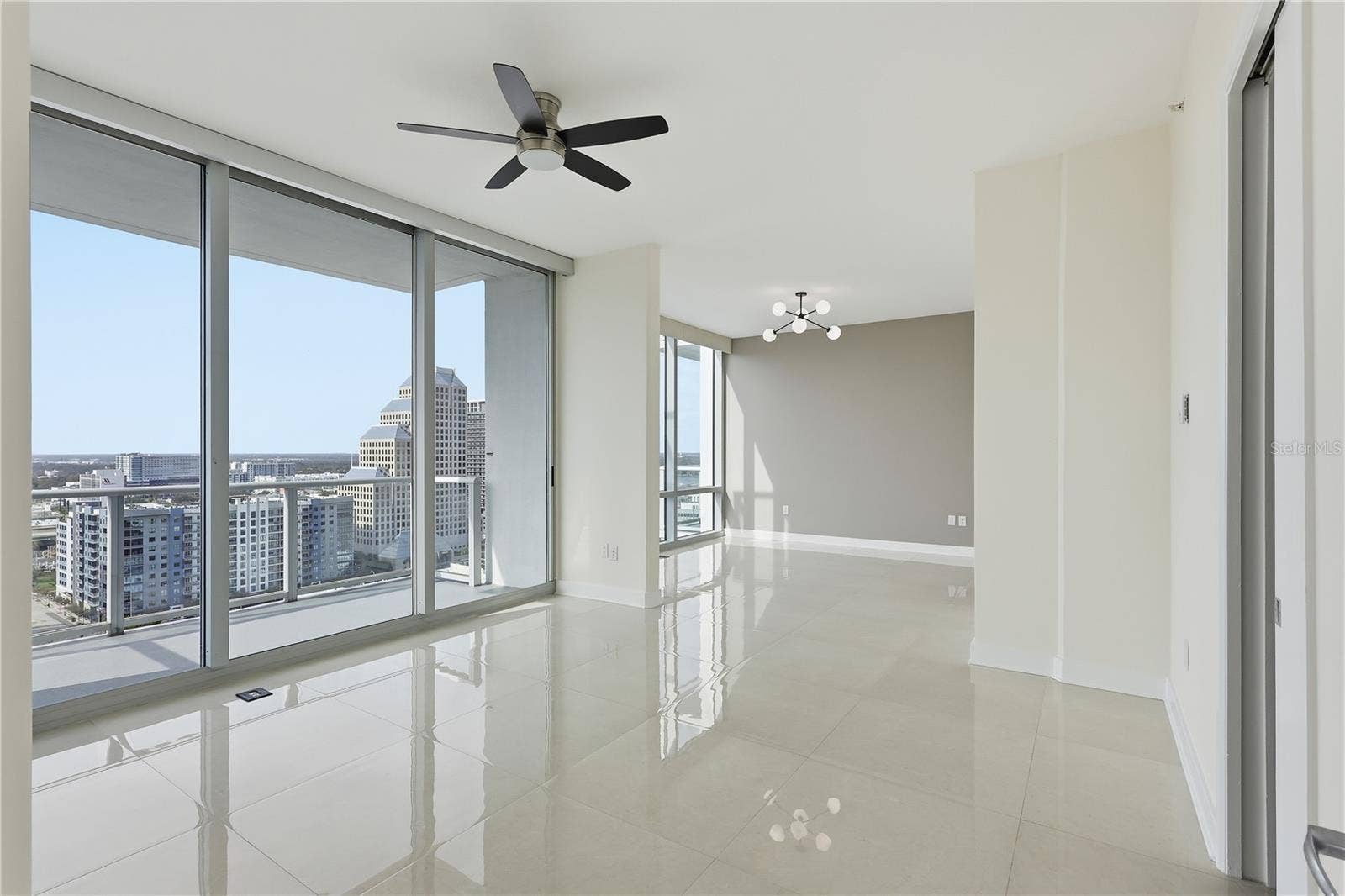150 E ROBINSON ST, #2002, Orlando, FL 32801 150 E ROBINSON ST, #2002, Orlando, FL 32801