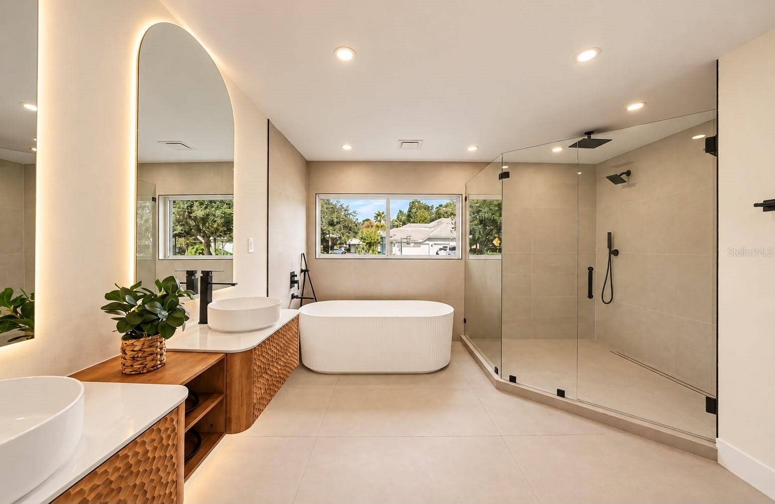 4901 HALLSTEAD WAY, Tampa, FL 33647 Master Bathroom