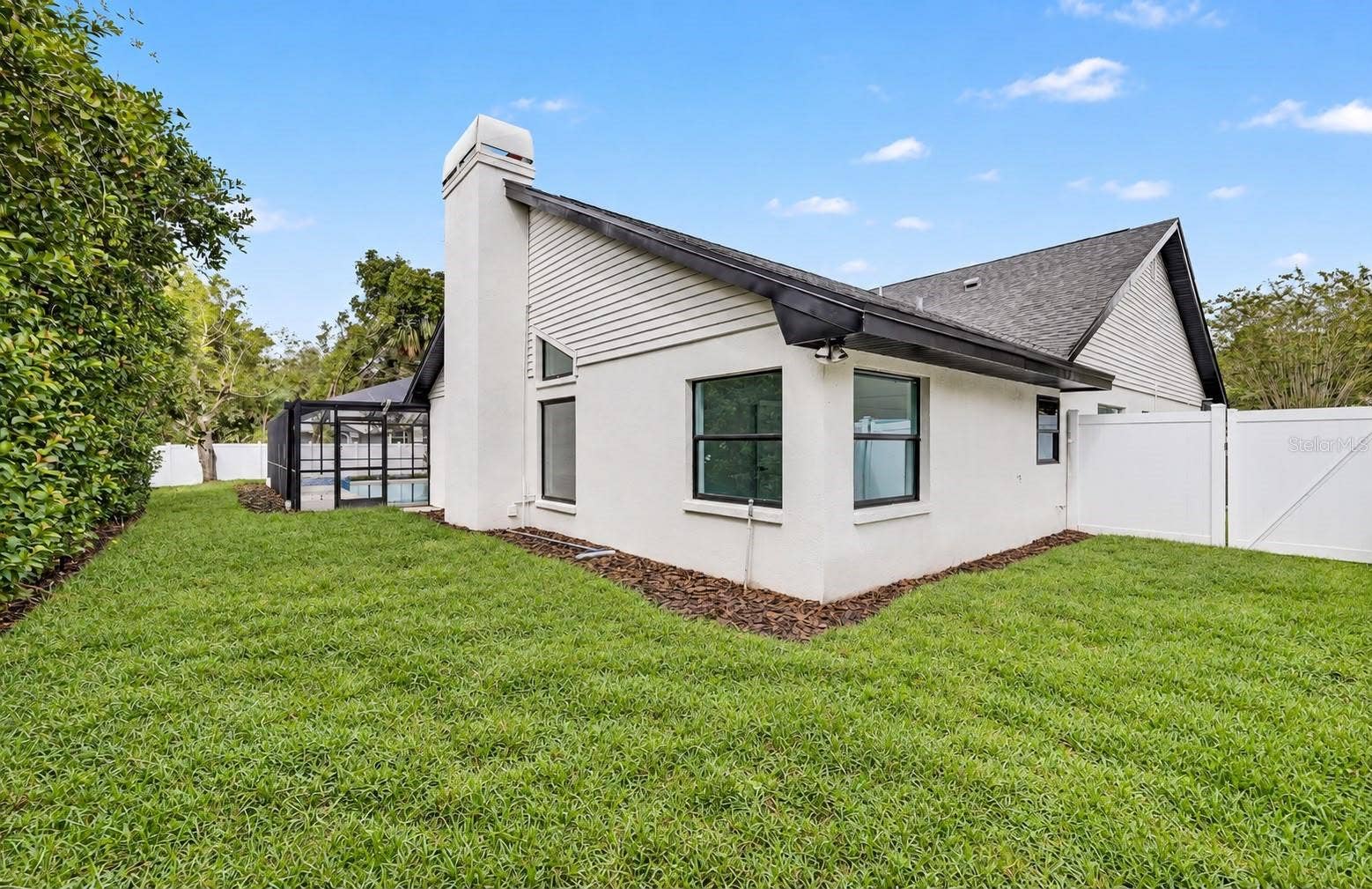 4901 HALLSTEAD WAY, Tampa, FL 33647 Backyard