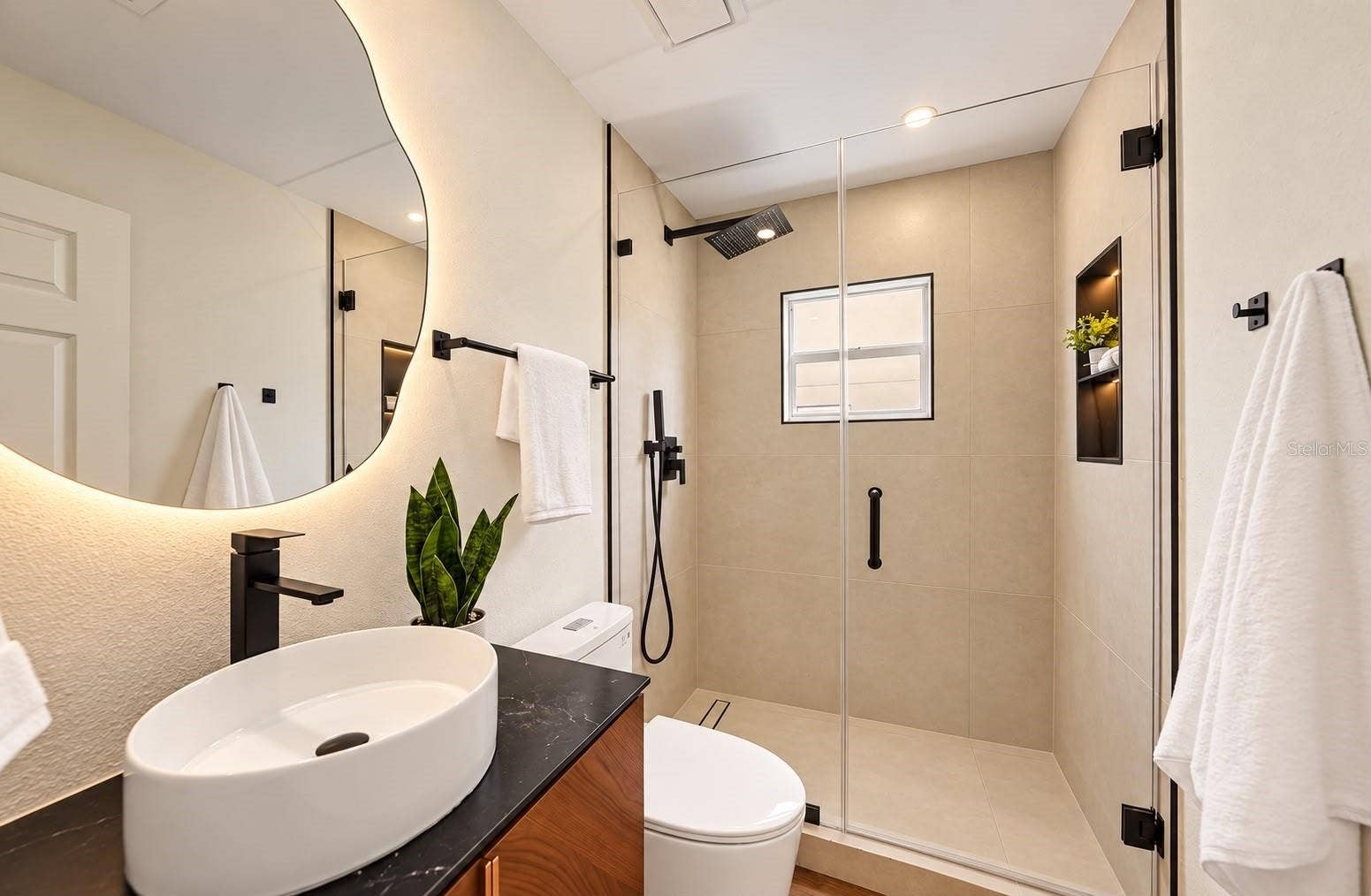 4901 HALLSTEAD WAY, Tampa, FL 33647 Bathroom