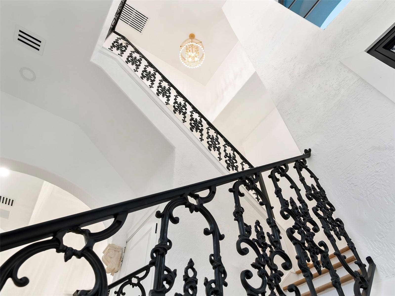 5092 ISLEWORTH COUNTRY CLUB DRIVE, Windermere, FL 34786 5092 ISLEWORTH COUNTRY CLUB DRIVE, Windermere, FL 34786