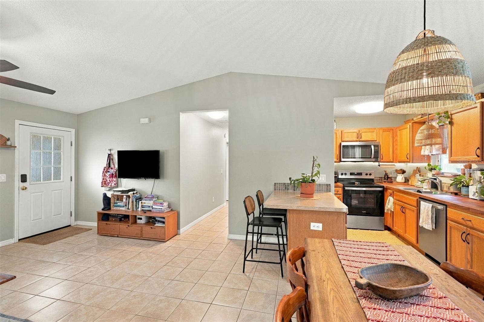 637 PRATT STREET, Deland, FL 32720 637 PRATT STREET, Deland, FL 32720