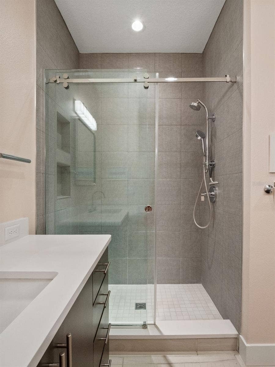 771 ALCOVE DRIVE, Groveland, FL 34736 Primary Bath