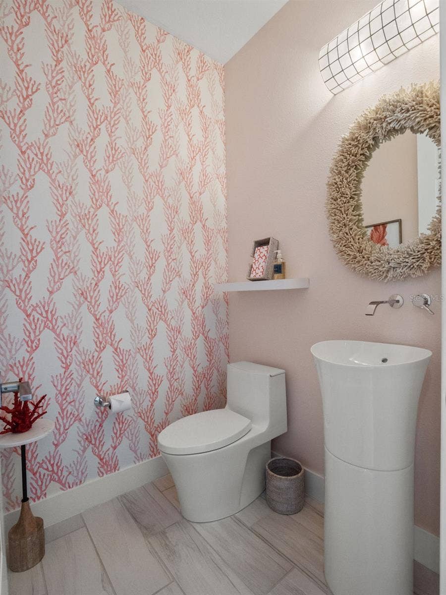 771 ALCOVE DRIVE, Groveland, FL 34736 Powder Bath