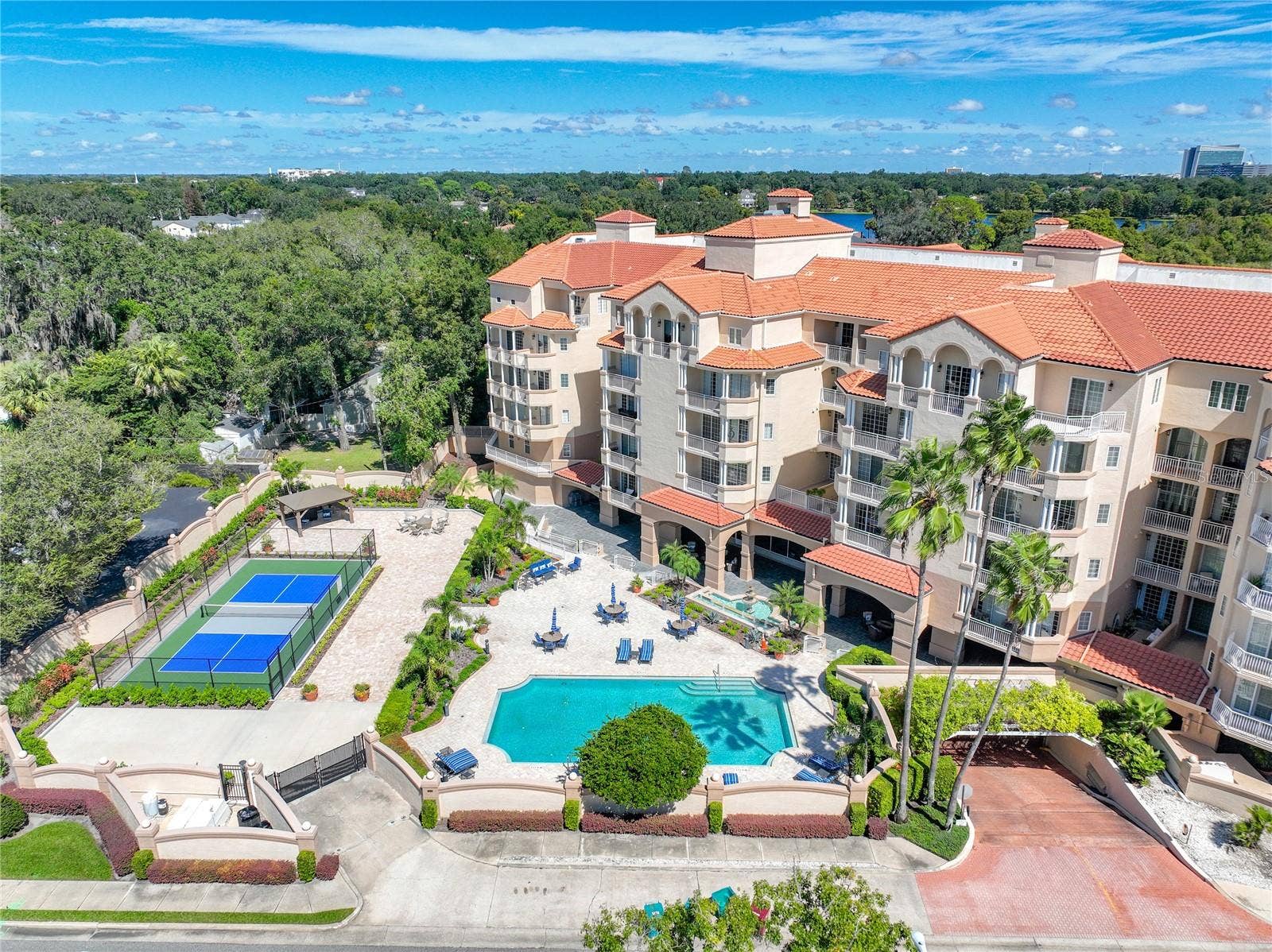 1110 W IVANHOE BOULEVARD, #9, Orlando, FL 32804 1110 W IVANHOE BOULEVARD, #9, Orlando, FL 32804