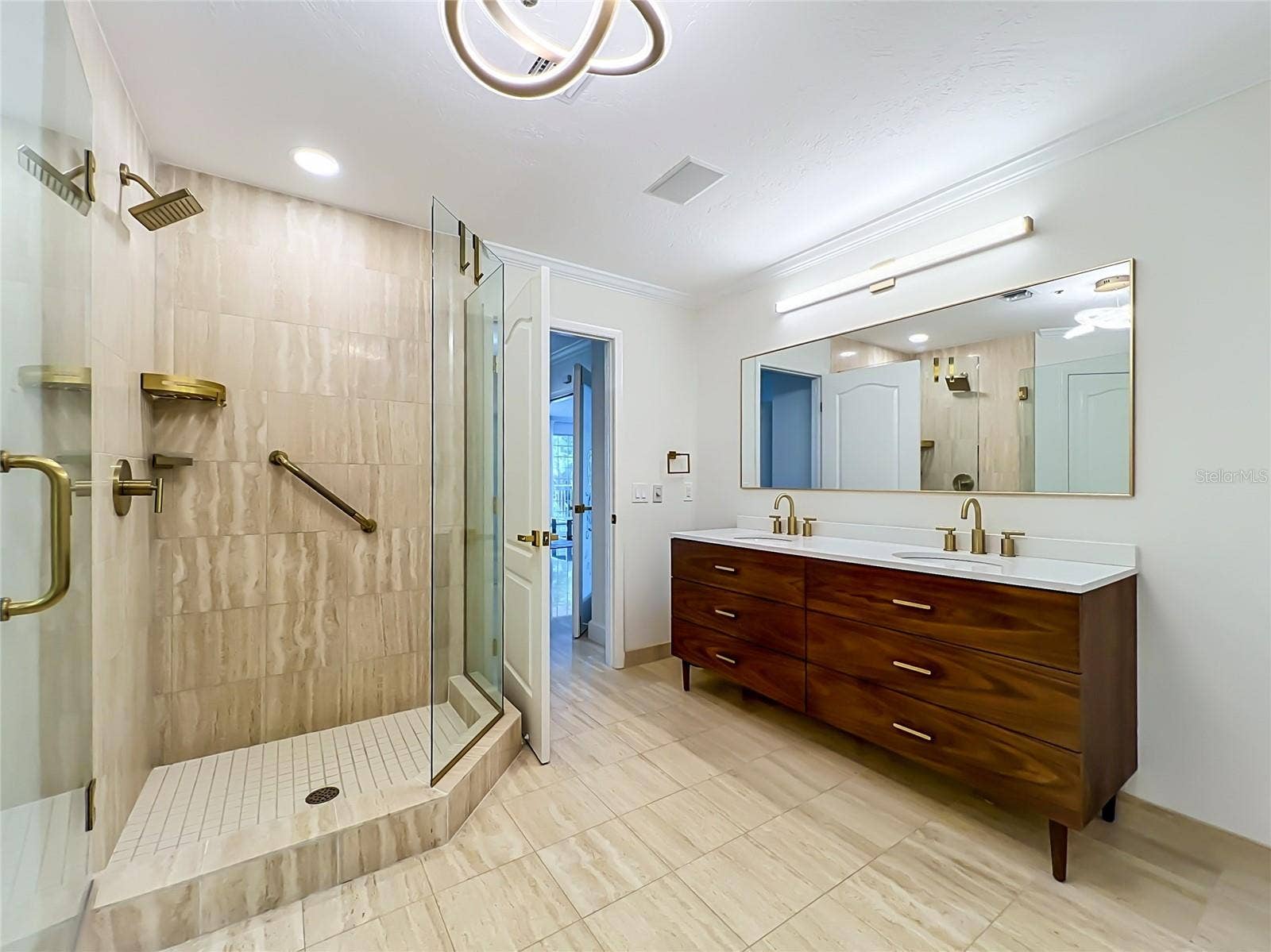 1110 W IVANHOE BOULEVARD, #9, Orlando, FL 32804 1110 W IVANHOE BOULEVARD, #9, Orlando, FL 32804