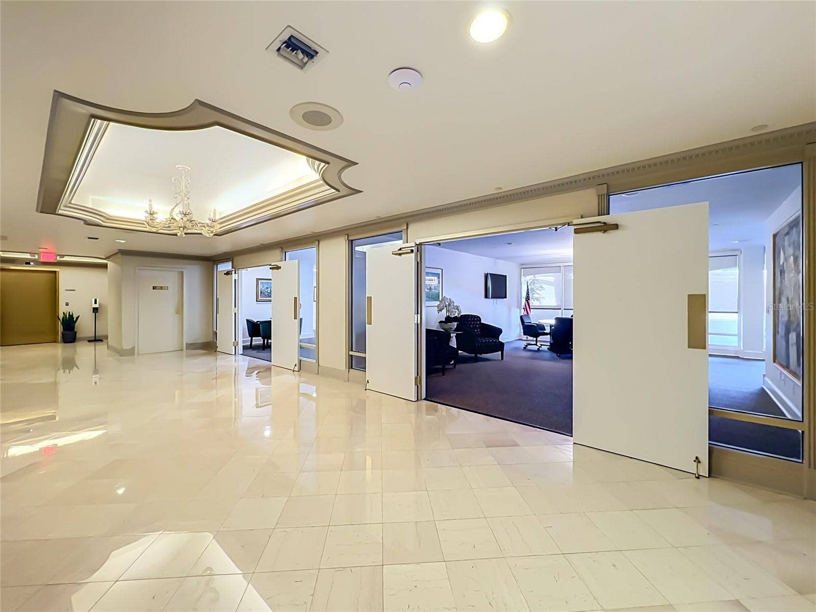 1110 W IVANHOE BOULEVARD, #9, Orlando, FL 32804 1110 W IVANHOE BOULEVARD, #9, Orlando, FL 32804