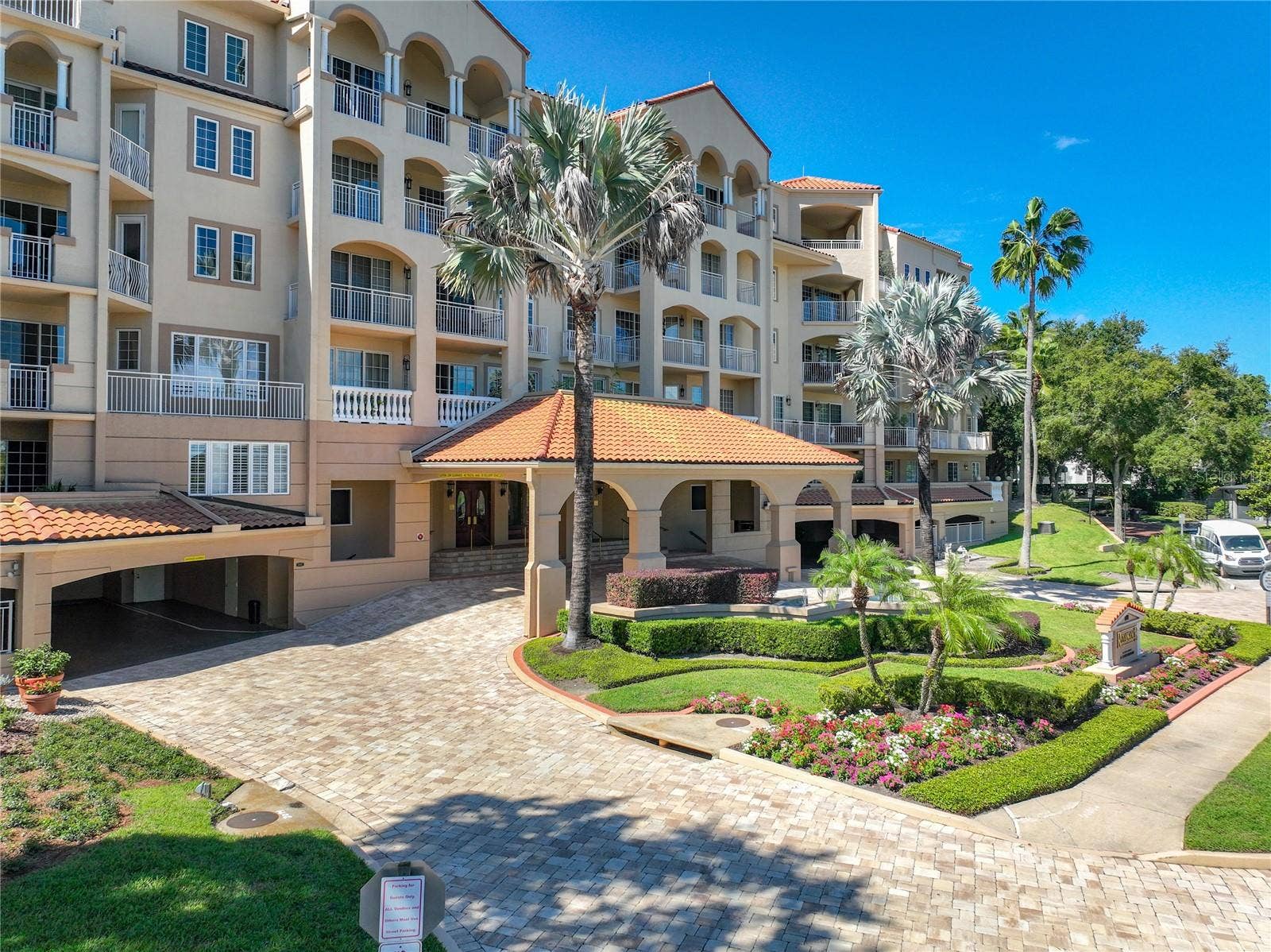 1110 W IVANHOE BOULEVARD, #9, Orlando, FL 32804 1110 W IVANHOE BOULEVARD, #9, Orlando, FL 32804