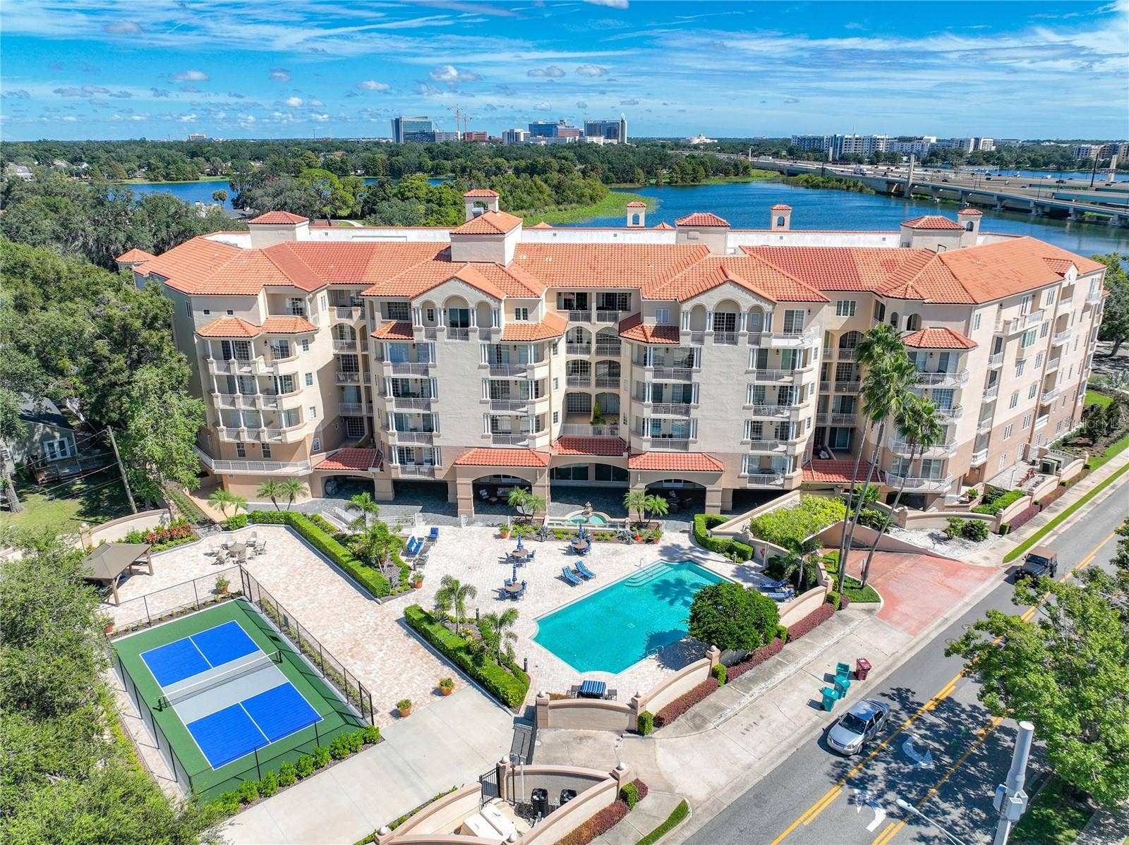 1110 W IVANHOE BOULEVARD, #9, Orlando, FL 32804 1110 W IVANHOE BOULEVARD, #9, Orlando, FL 32804