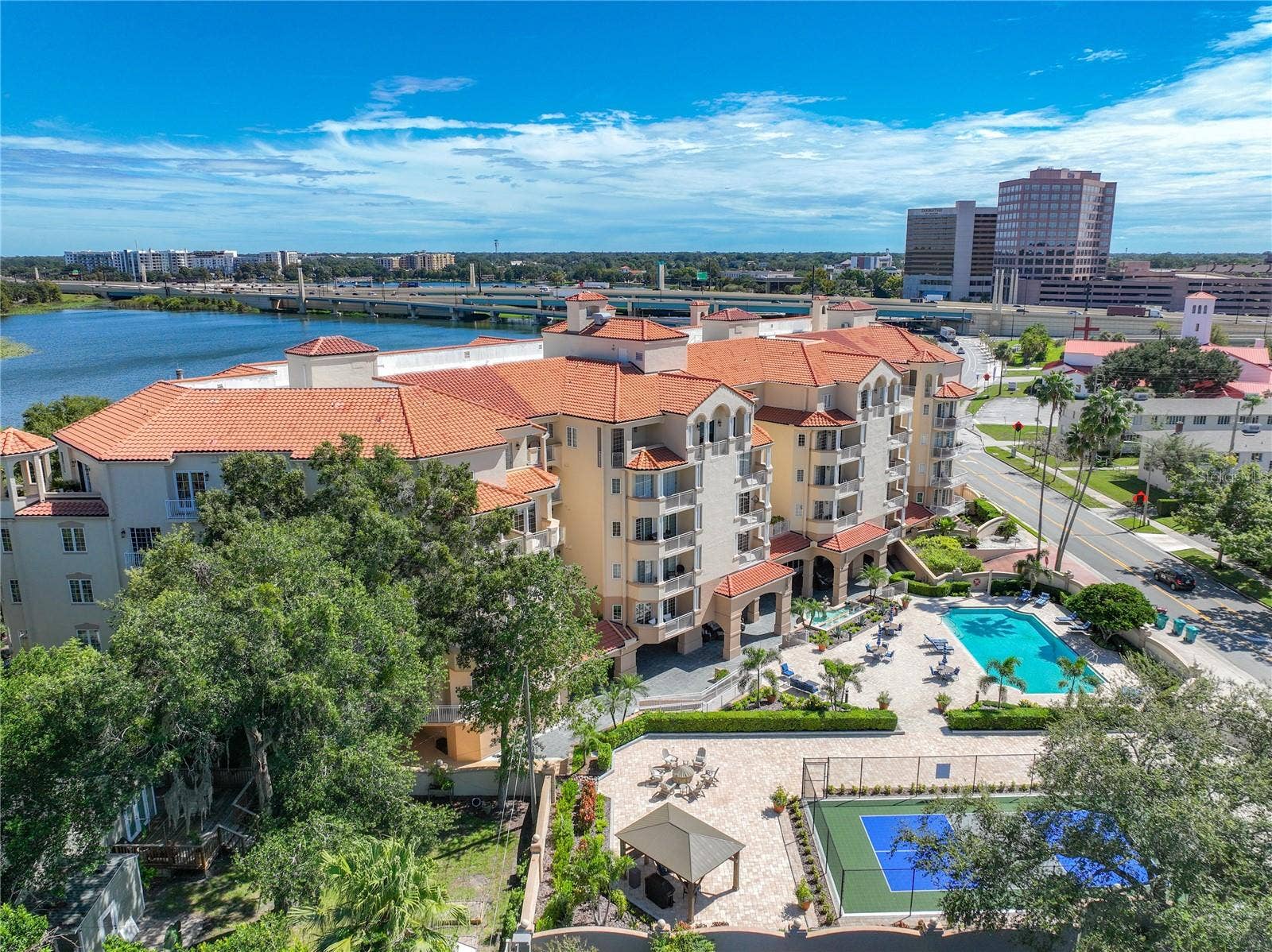 1110 W IVANHOE BOULEVARD, #9, Orlando, FL 32804 1110 W IVANHOE BOULEVARD, #9, Orlando, FL 32804