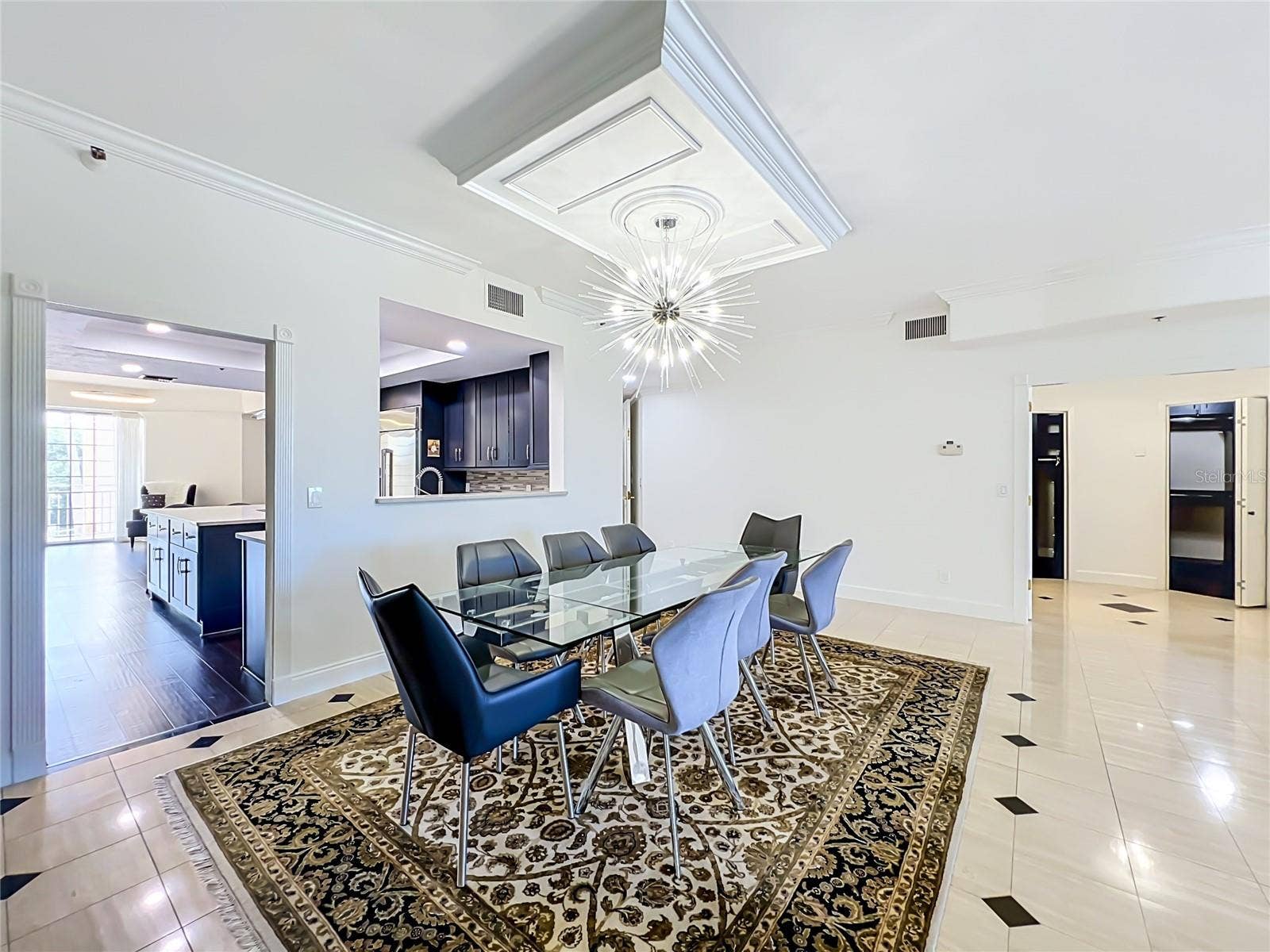 1110 W IVANHOE BOULEVARD, #9, Orlando, FL 32804 1110 W IVANHOE BOULEVARD, #9, Orlando, FL 32804