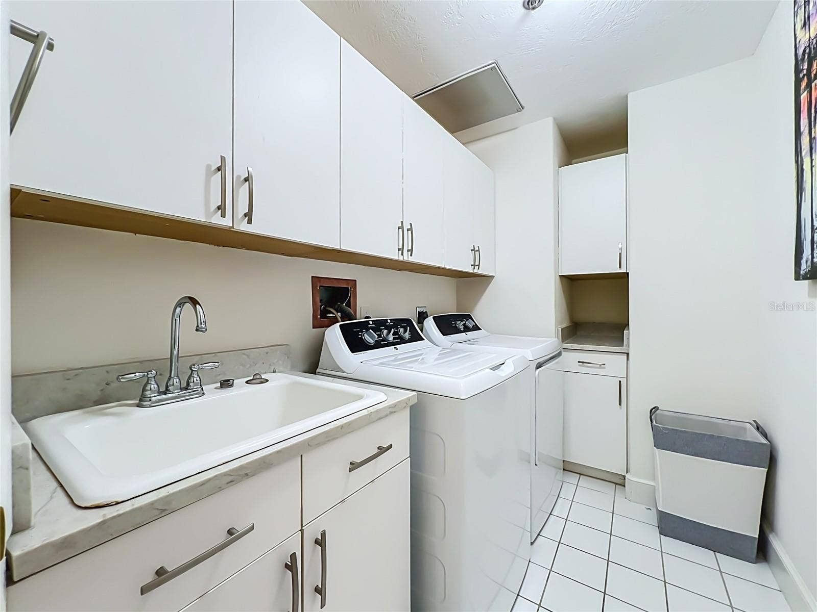 1110 W IVANHOE BOULEVARD, #9, Orlando, FL 32804 1110 W IVANHOE BOULEVARD, #9, Orlando, FL 32804