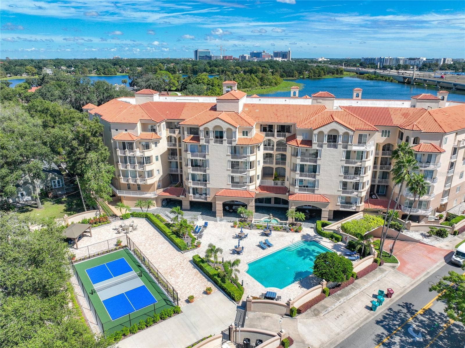 1110 W IVANHOE BOULEVARD, #9, Orlando, FL 32804 1110 W IVANHOE BOULEVARD, #9, Orlando, FL 32804