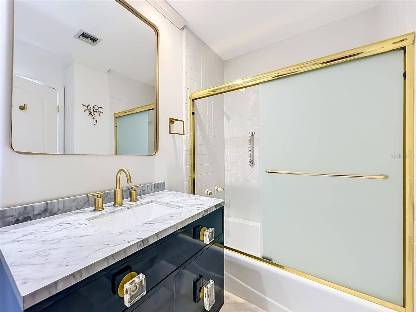 1110 W IVANHOE BOULEVARD, #9, Orlando, FL 32804 1110 W IVANHOE BOULEVARD, #9, Orlando, FL 32804