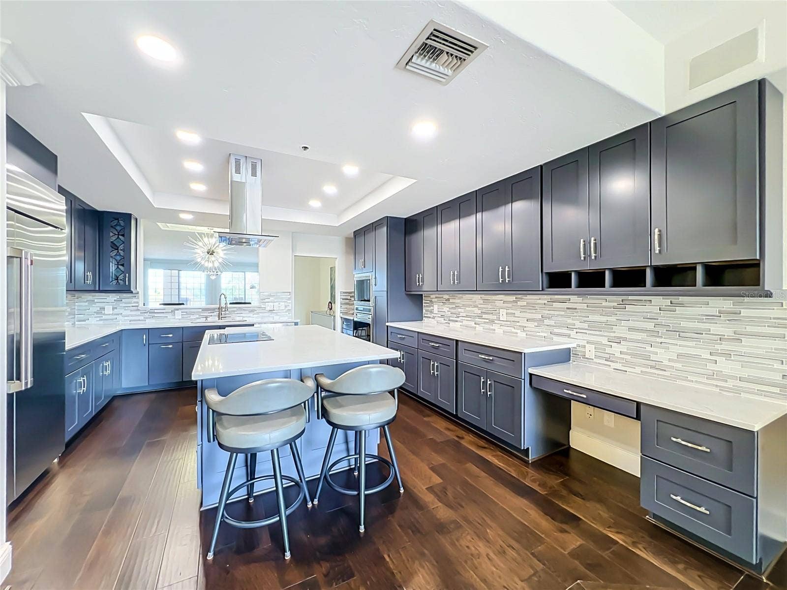 1110 W IVANHOE BOULEVARD, #9, Orlando, FL 32804 1110 W IVANHOE BOULEVARD, #9, Orlando, FL 32804
