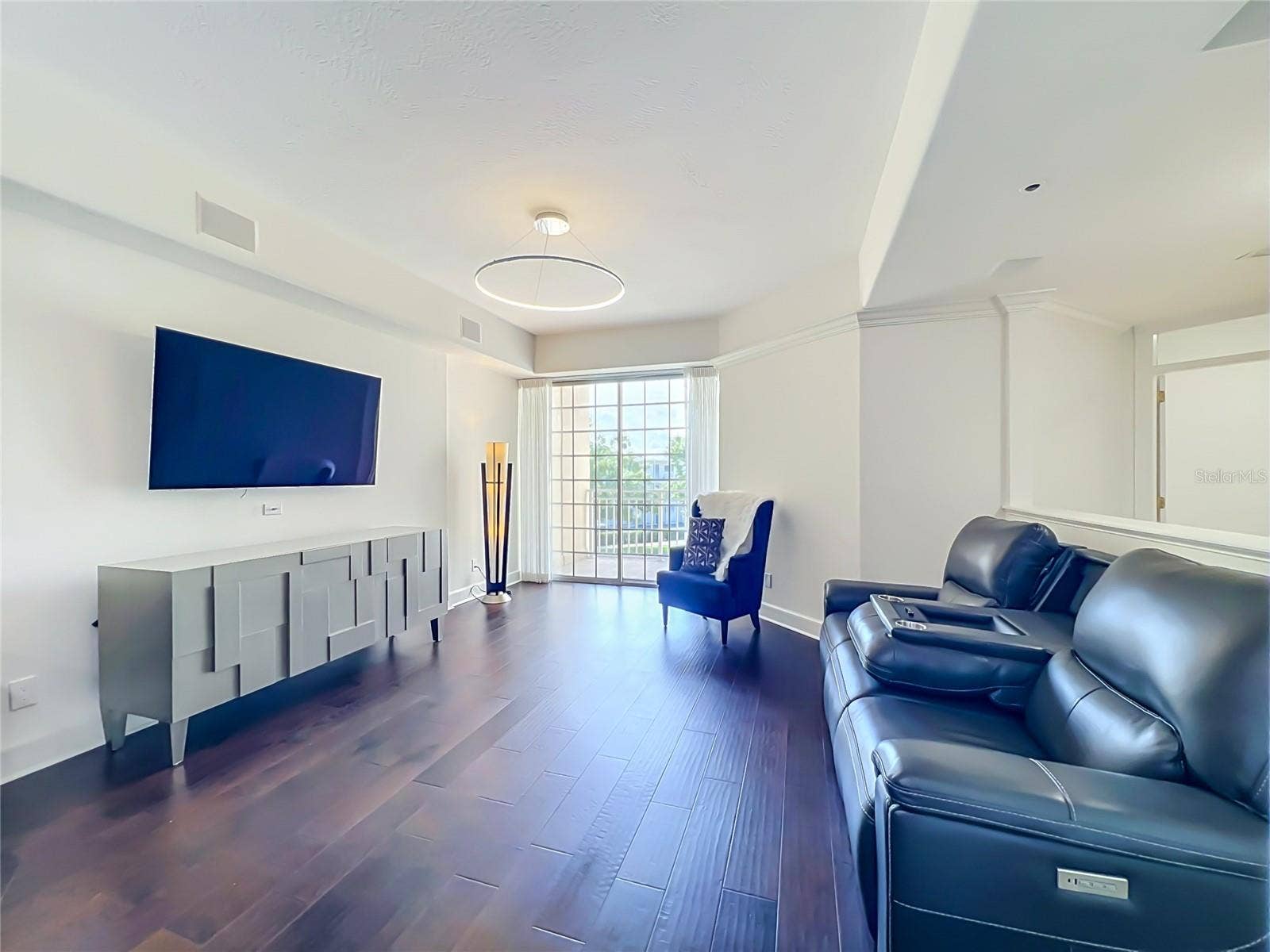1110 W IVANHOE BOULEVARD, #9, Orlando, FL 32804 1110 W IVANHOE BOULEVARD, #9, Orlando, FL 32804