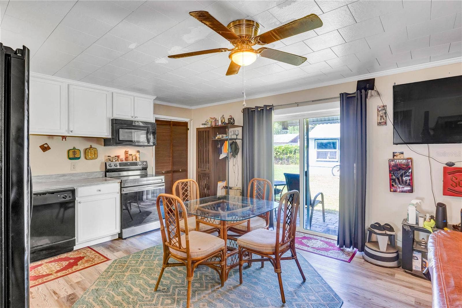 141 W CONNECTICUT AVENUE, Edgewater, FL 32132