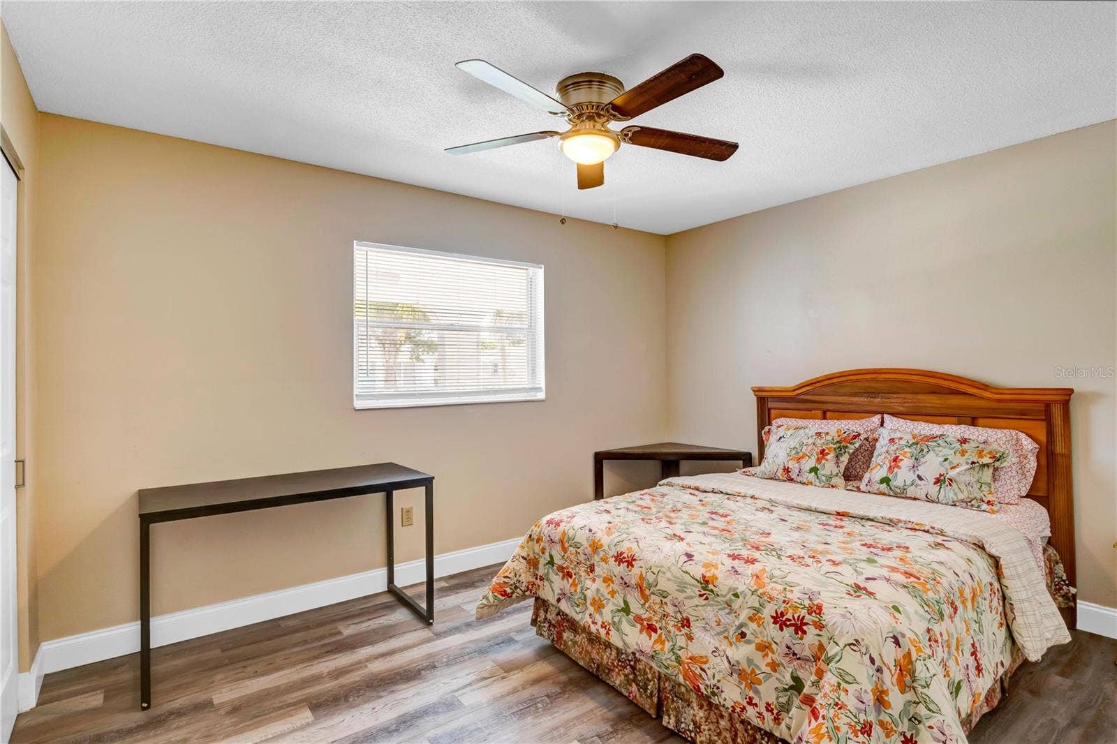 141 W CONNECTICUT AVENUE, Edgewater, FL 32132