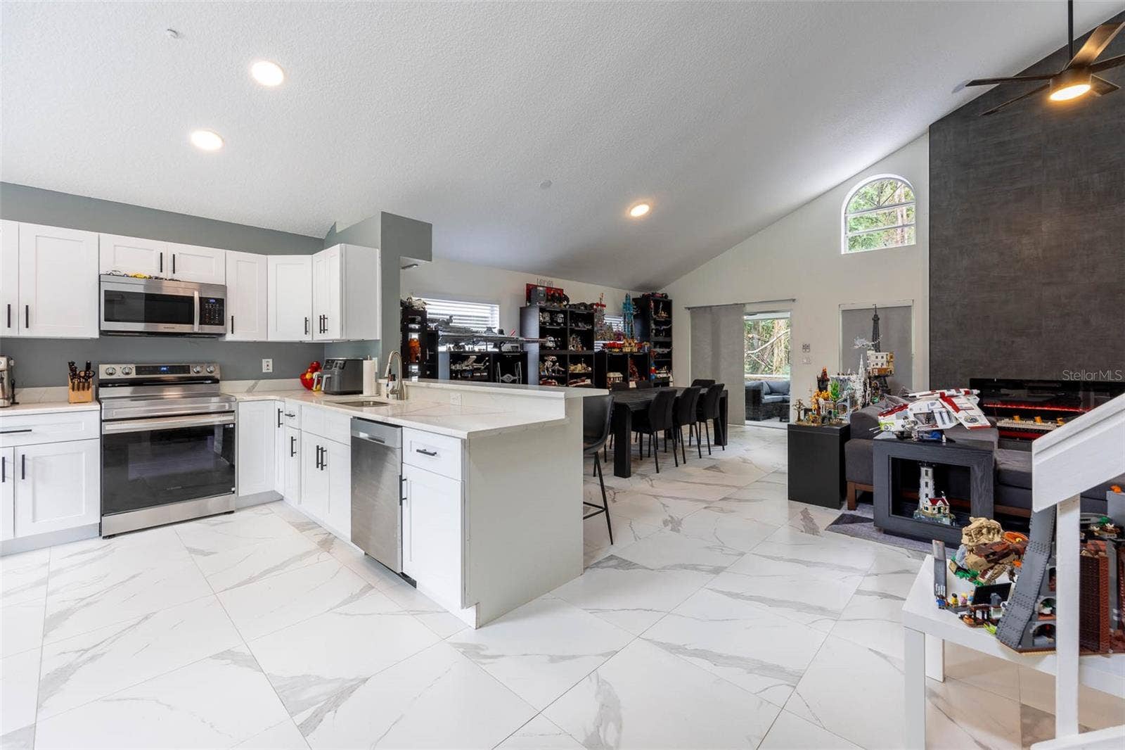 10720 SPRING BROOK LANE, Orlando, FL 32825 10720 SPRING BROOK LANE, Orlando, FL 32825