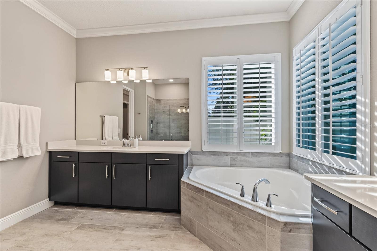 8037 LUDINGTON CIRCLE, Orlando, FL 32836 8037 LUDINGTON CIRCLE, Orlando, FL 32836
