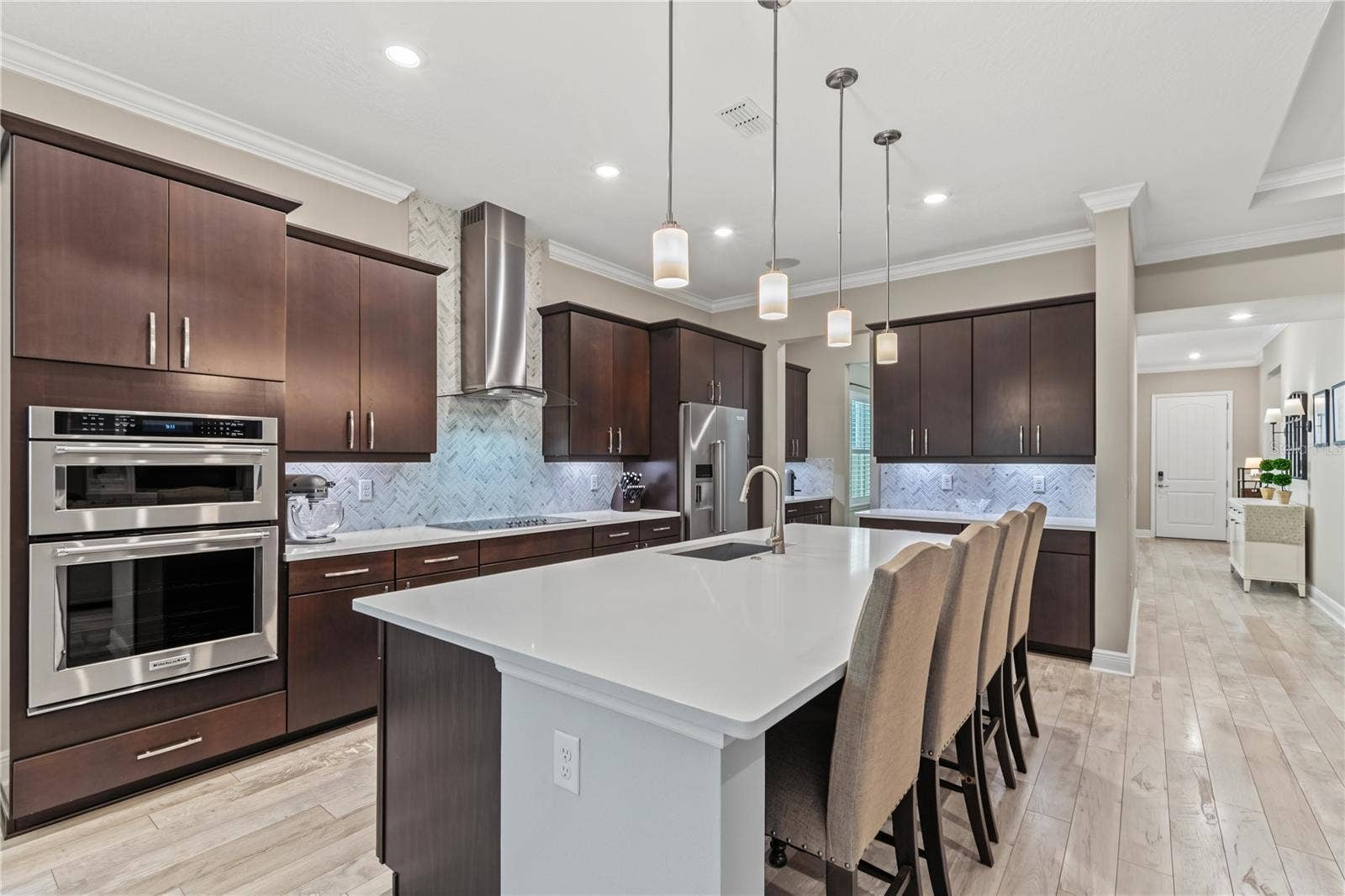 8037 LUDINGTON CIRCLE, Orlando, FL 32836 8037 LUDINGTON CIRCLE, Orlando, FL 32836