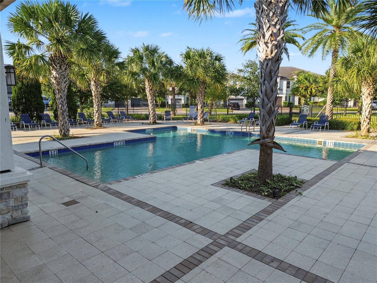 8037 LUDINGTON CIRCLE, Orlando, FL 32836 8037 LUDINGTON CIRCLE, Orlando, FL 32836