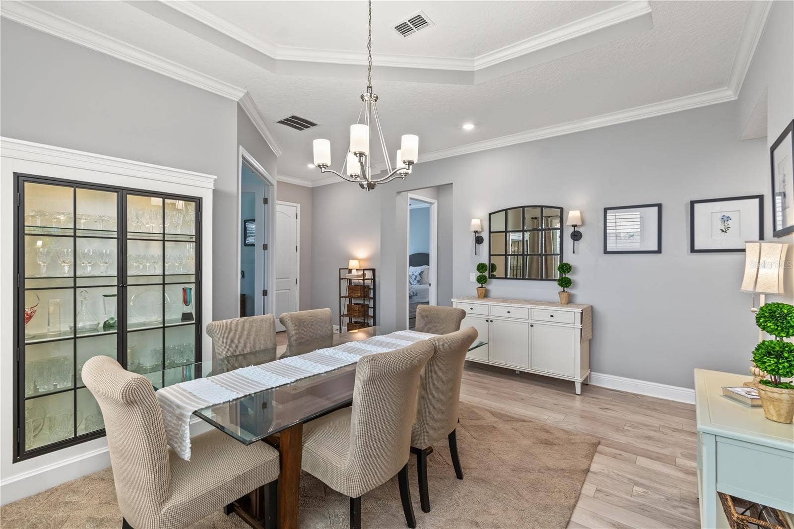 8037 LUDINGTON CIRCLE, Orlando, FL 32836 8037 LUDINGTON CIRCLE, Orlando, FL 32836