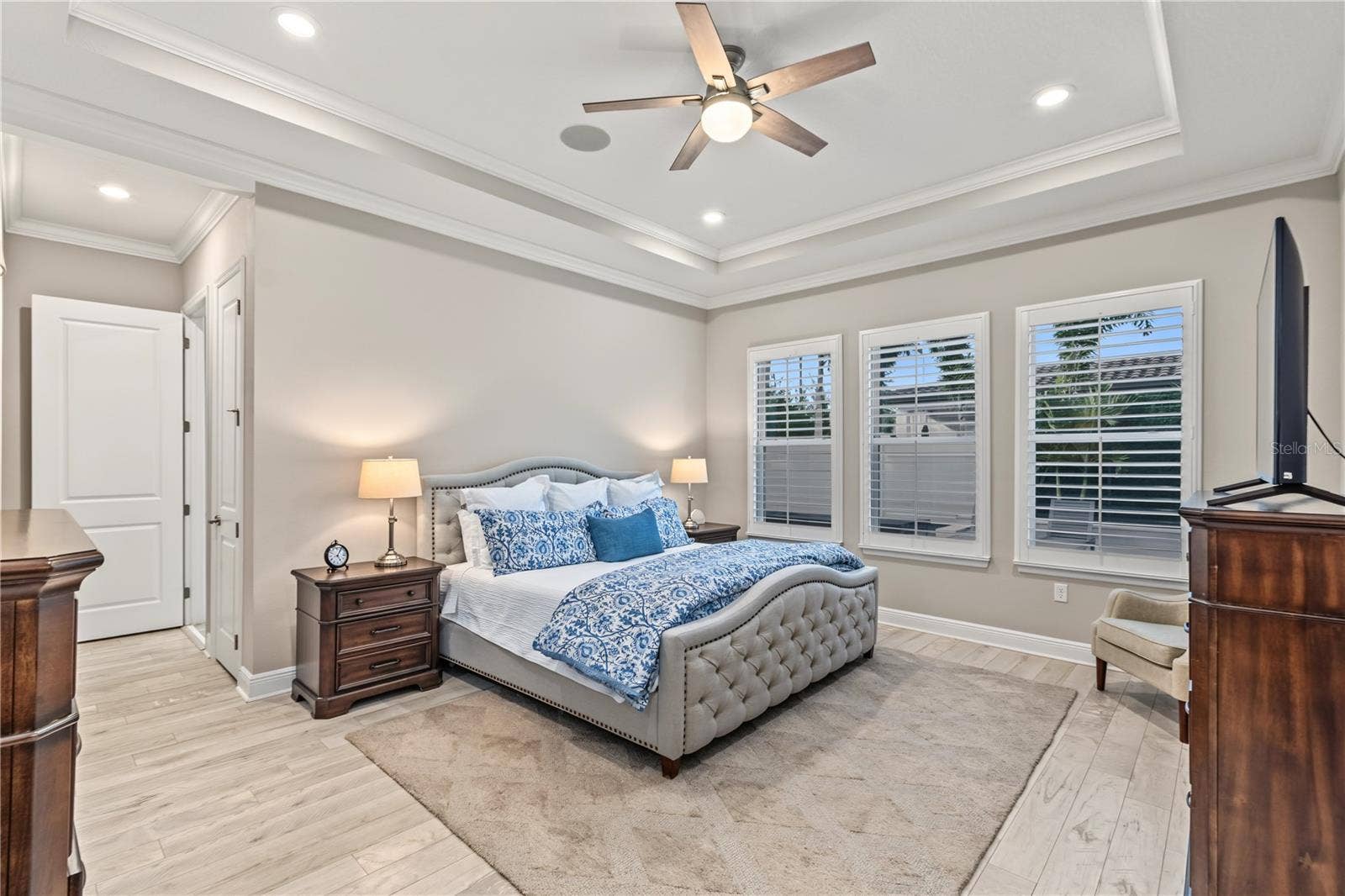 8037 LUDINGTON CIRCLE, Orlando, FL 32836 8037 LUDINGTON CIRCLE, Orlando, FL 32836
