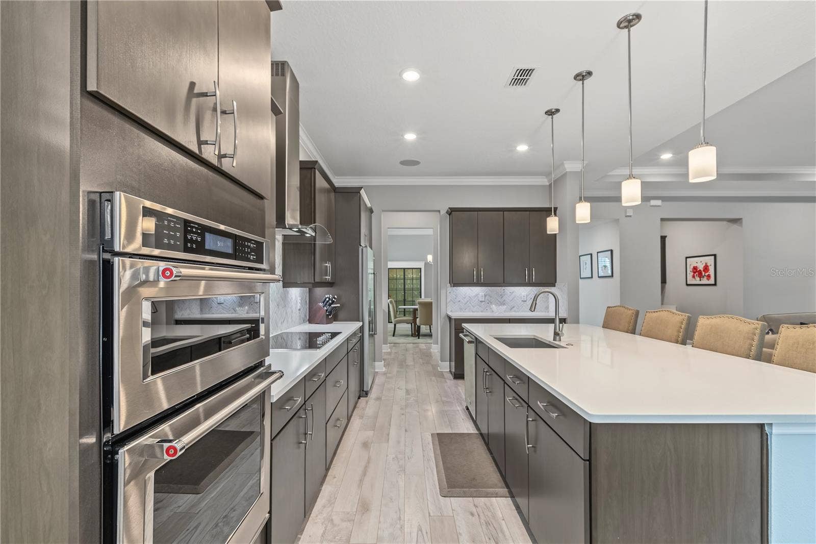 8037 LUDINGTON CIRCLE, Orlando, FL 32836 8037 LUDINGTON CIRCLE, Orlando, FL 32836