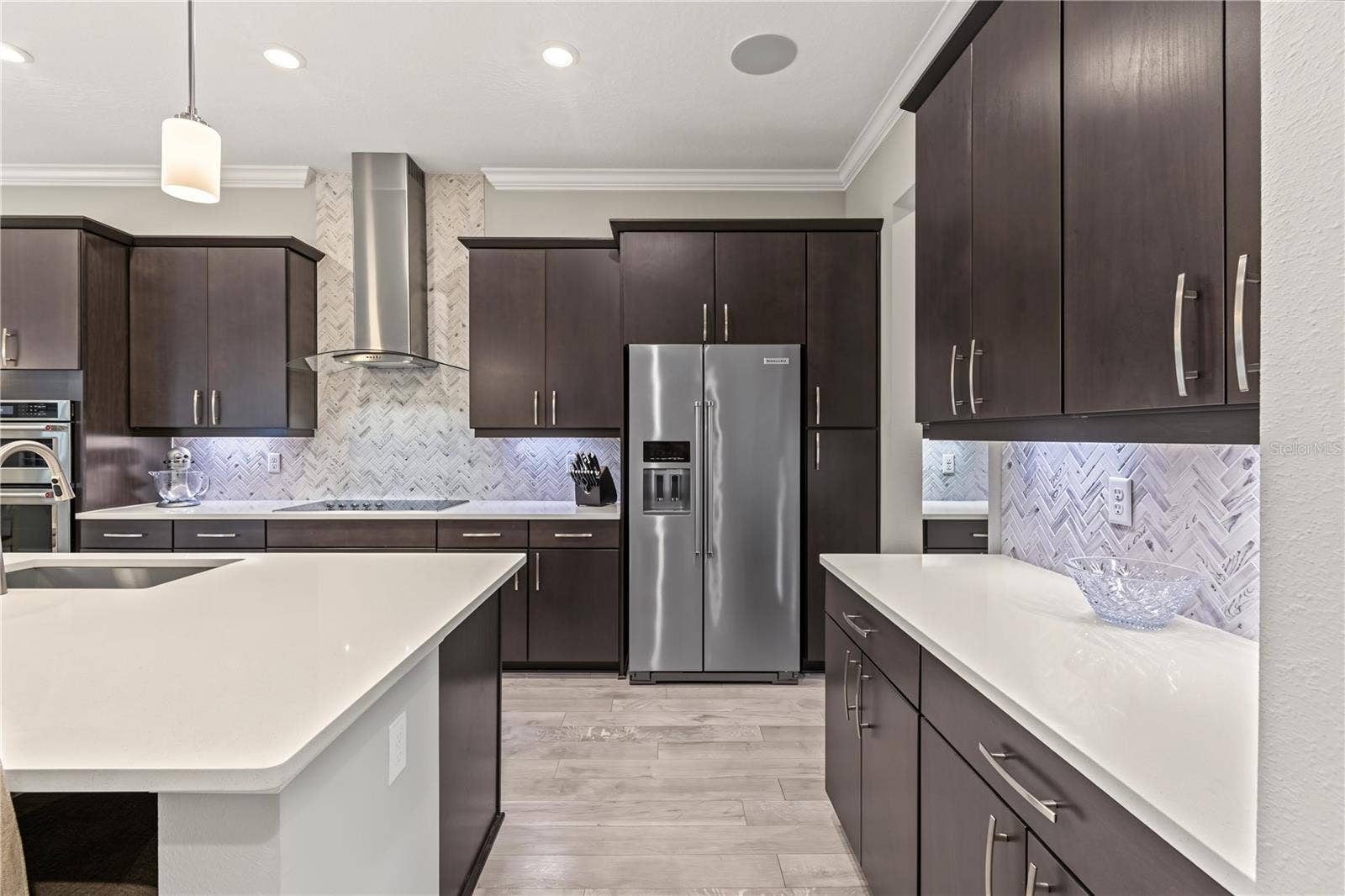 8037 LUDINGTON CIRCLE, Orlando, FL 32836 8037 LUDINGTON CIRCLE, Orlando, FL 32836