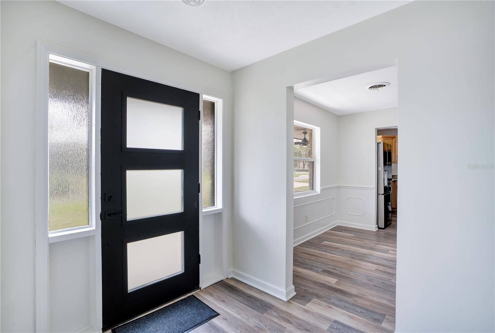 4415 HAYLOCK DRIVE, Orlando, FL 32807 Foyer