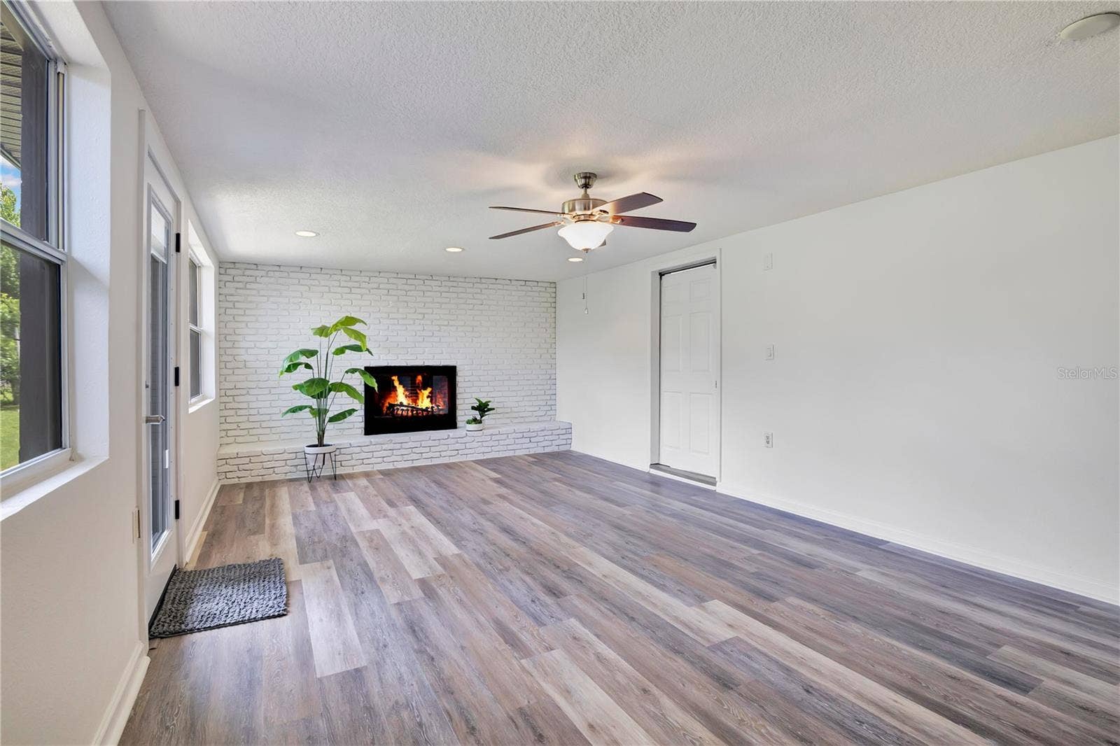 4415 HAYLOCK DRIVE, Orlando, FL 32807 4415 HAYLOCK DRIVE, Orlando, FL 32807
