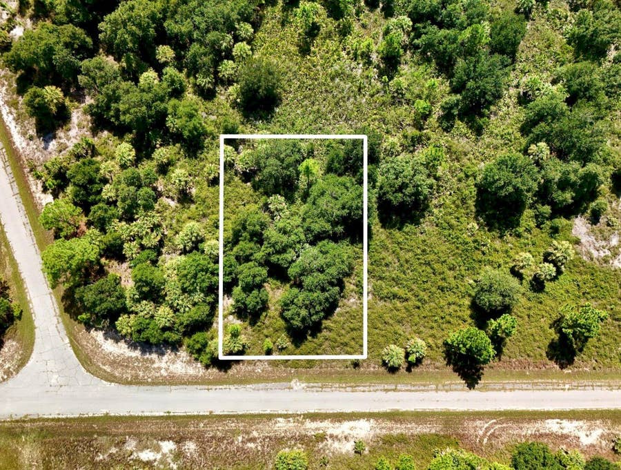 Property photo for WINTERVILLE CIR, North Port, FL