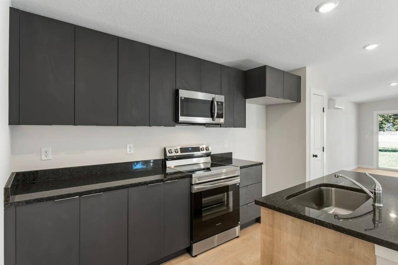 1922 CLOVERLAWN AVENUE, Orlando, FL 32806 1922 CLOVERLAWN AVENUE, Orlando, FL 32806