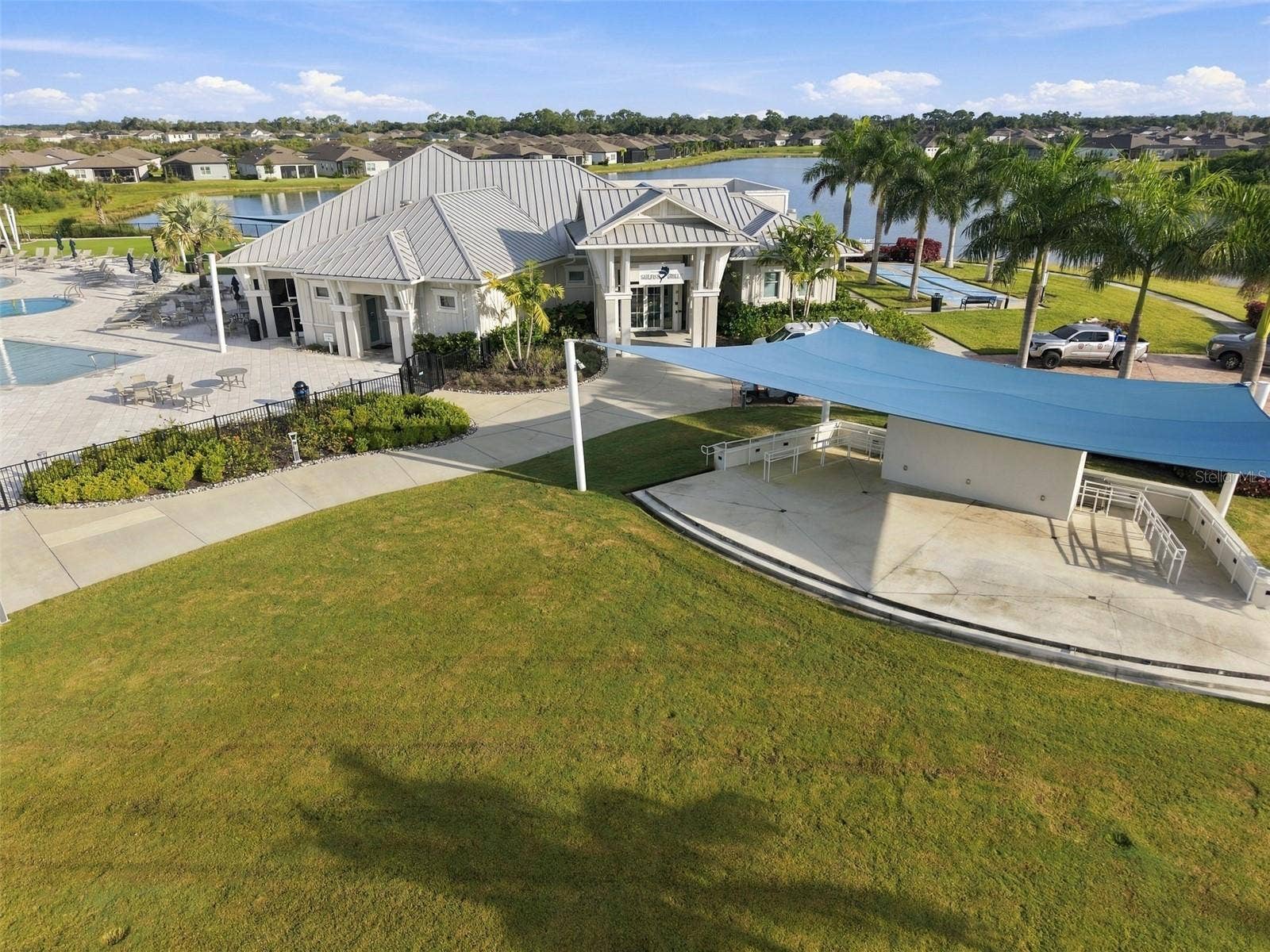 9260 BALLASTER POINTE LOOP, Parrish, FL 34219 Del Webbs very own "Sailfish" Restaurant featuring live music, Lots of activities, Sports Bar, outdoor dining over the lake, excellent food and drink menu!