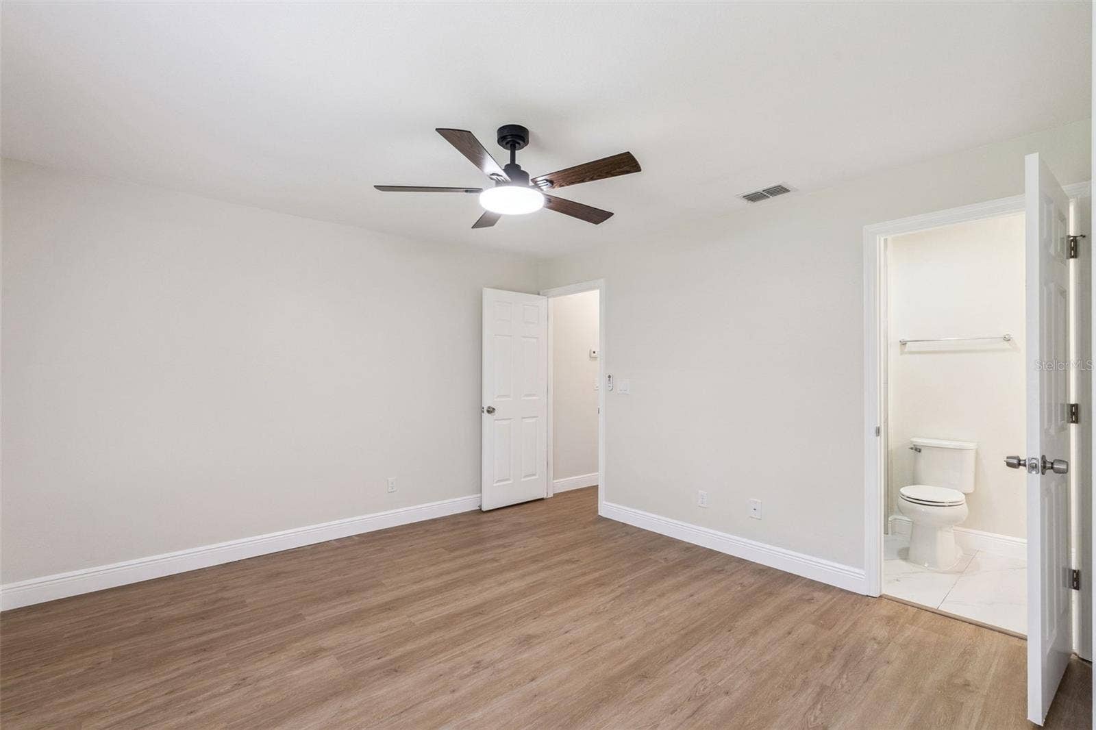 12441 ORANGEWOOD CIRCLE, Tavares, FL 32778