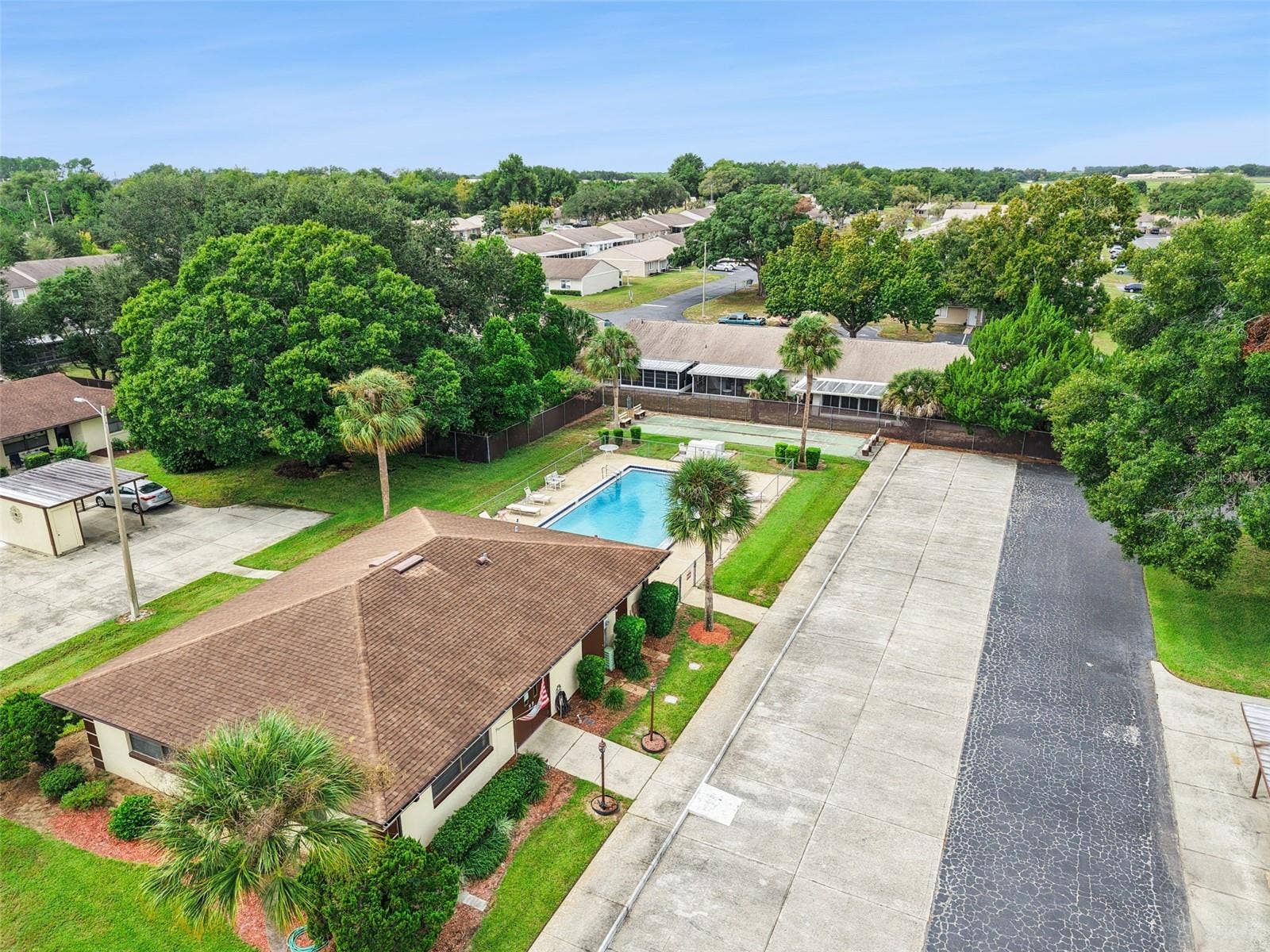 12441 ORANGEWOOD CIRCLE, Tavares, FL 32778