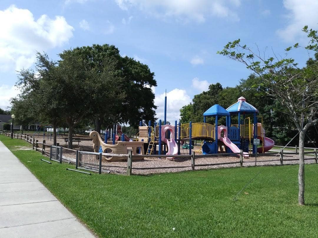 24 W GARDEN AVENUE, Winter Garden, FL 34787 24 W GARDEN AVENUE, Winter Garden, FL 34787